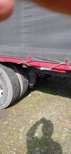 CAMIÓN SCANIA CORTINAS.