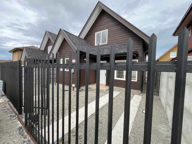 Casa nueva, Santuario de la Lagu (111125)