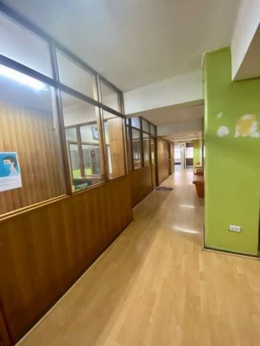 Se Vende Amplia Oficina Centro de Valparaíso