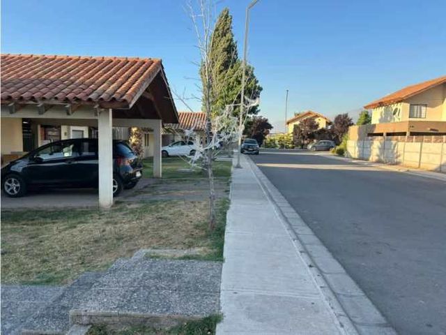 Venta/Arriendo Casa 4D Piscina Quincho en Villares Los Andes