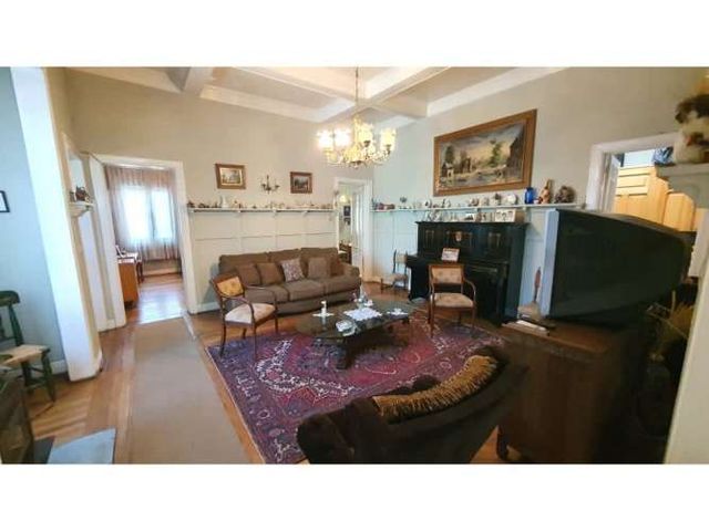 Venta casa 5D 3B con estacionamiento en centro de Los Andes