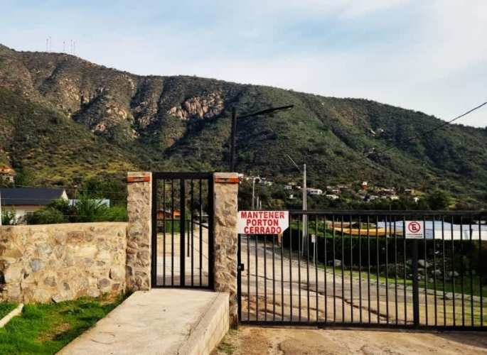 TERRENO EN CONDOMINIO CON PISCINA OLMUE