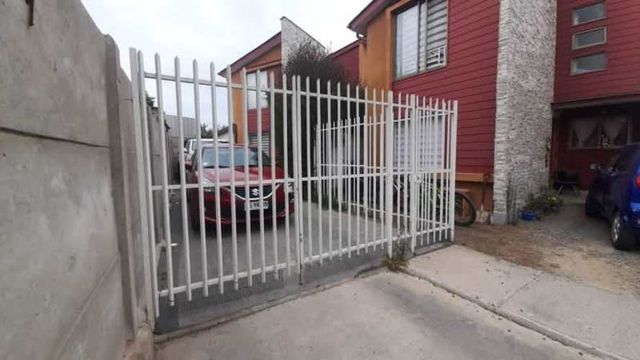 CASA DOS PISO EN CONDOMINIO PEÑABLANCA