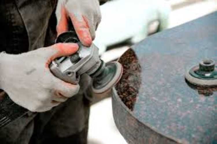 Operario Grabado de Lápidas