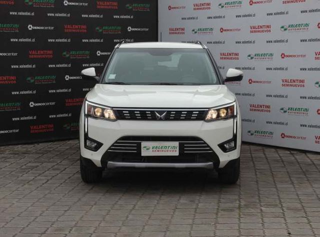 MAHINDRA XUV 300 LUXURY 1.2 MT