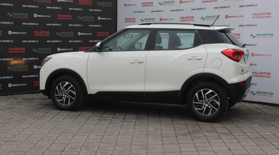 MAHINDRA XUV 300 LUXURY 1.2 MT