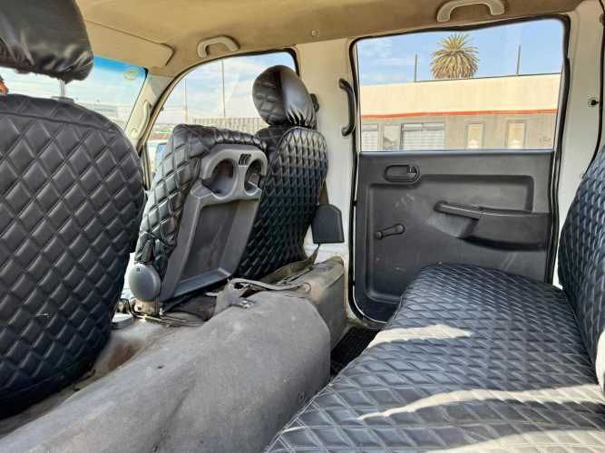 2012 Camioneta Kia Frontier 2.5 Doble cabina con pickup