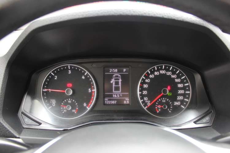 VOLKSWAGEN AMAROK COMFORTLINE 2.0 4X4 AT