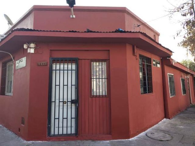 Casa esquina, Gran Oportunidad en Recoleta.