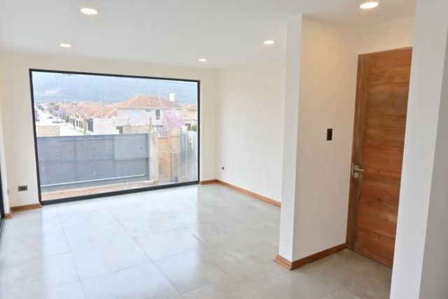 Casa AV. LOS PERALES