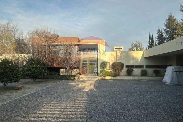 Espectacular y moderna casa las brisas de chicureo