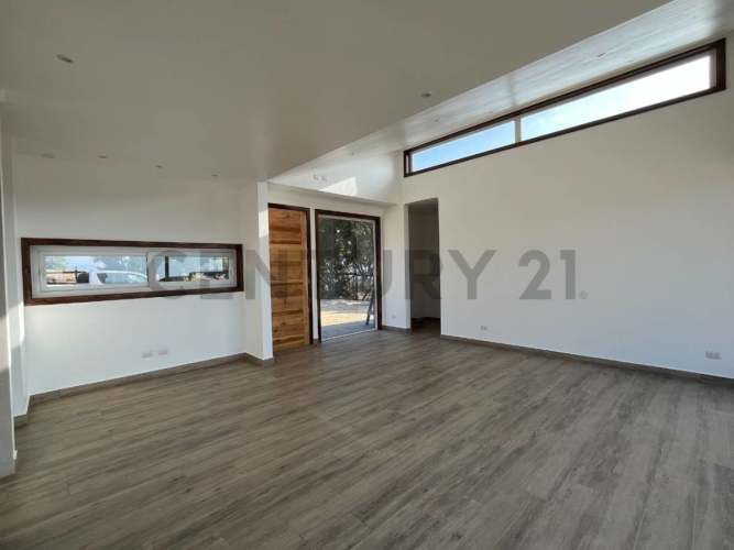 Venta luminosa casa en plena naturaleza Santa Adela