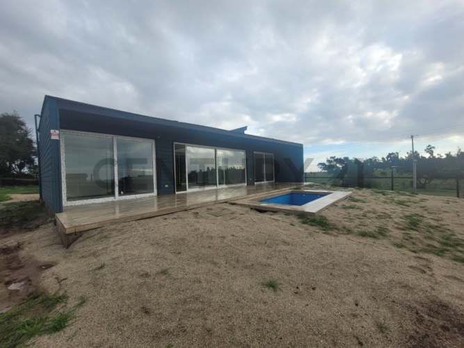 Venta luminosa casa en plena naturaleza Santa Adela