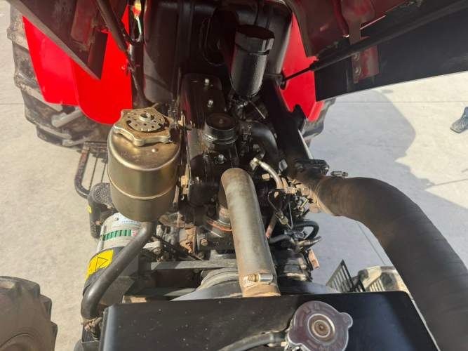 TRACTOR Marca LOVOL Modelo EUROPARD Año 2015