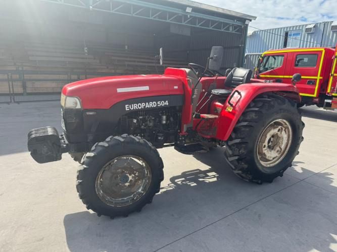 TRACTOR Marca LOVOL Modelo EUROPARD Año 2015