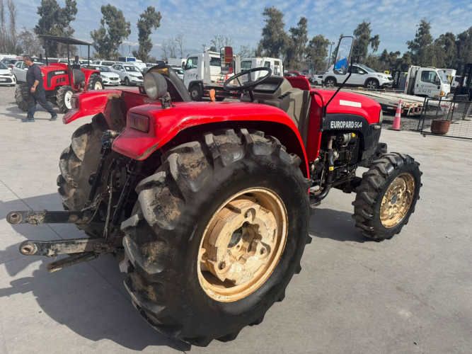 TRACTOR Marca LOVOL Modelo EUROPARD Año 2015