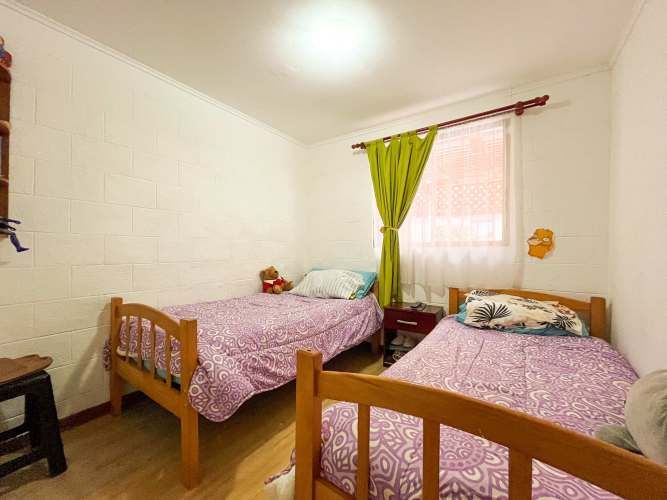 Casa en Venta a Pasos de Avenida Juan Cisternas, La Serena.