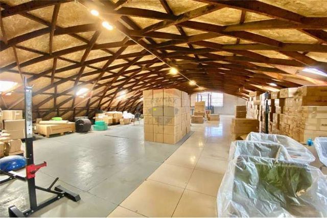 Gran ubicación, industria, bodega, taller.