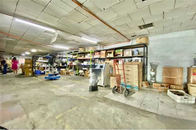 Gran ubicación, industria, bodega, taller.
