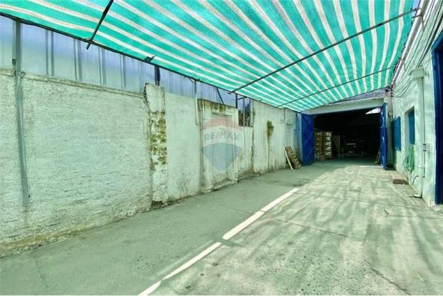 Gran ubicación, industria, bodega, taller.