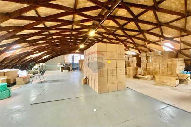 Gran ubicación, industria, bodega, taller.