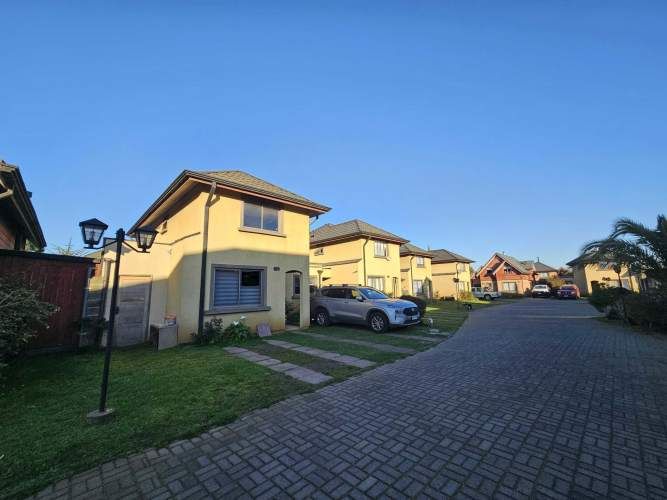 venta casa 4D 3B San Pedro de valle (111883)