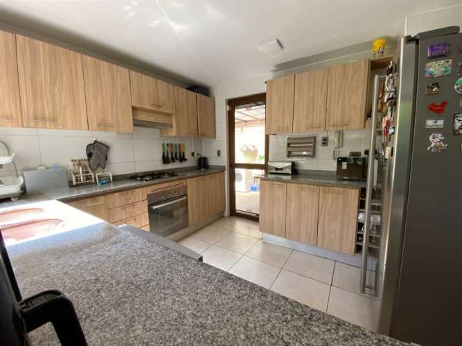 CASA Linda casa en seguro y familiar condominio Chicureo