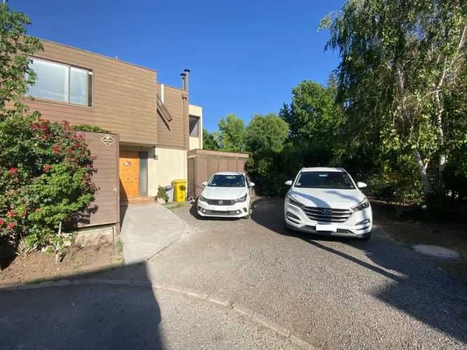 CASA Linda casa en seguro y familiar condominio Chicureo