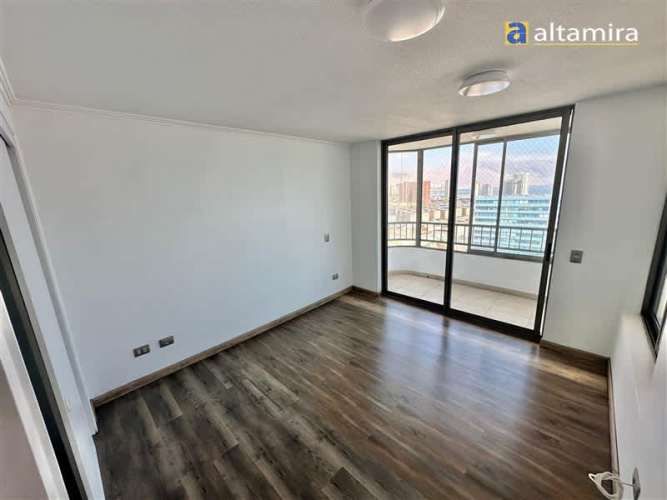 DEPARTAMENTO Condominio Las Antillas - Ed. Dominica piso 17 (lateral)