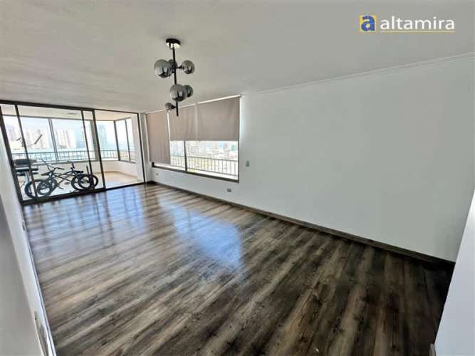 DEPARTAMENTO Condominio Las Antillas - Ed. Dominica piso 17 (lateral)