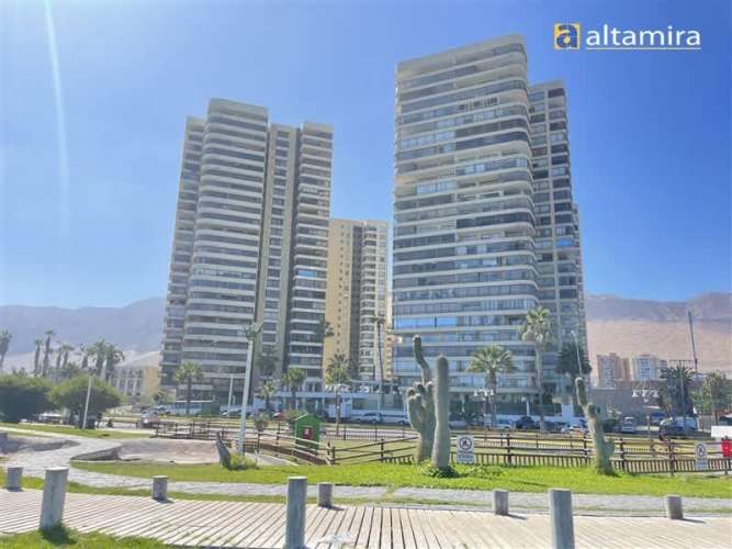 DEPARTAMENTO Condominio Las Antillas - Ed. Dominica piso 17 (lateral)