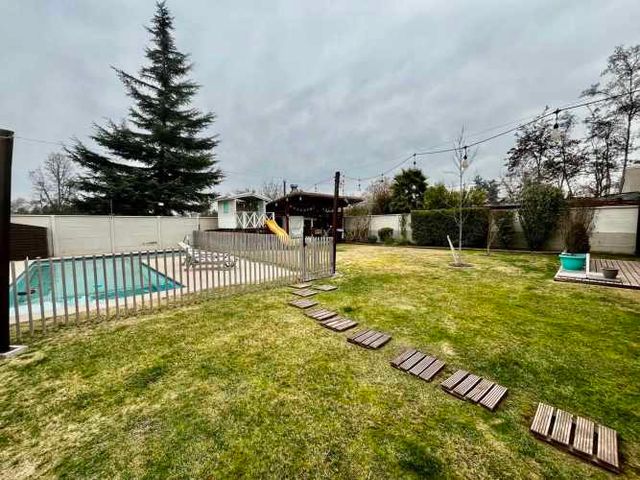 MARAVILLOSA CASA FAMILIAR EN CONDOMINIO CERRADO, LINDEROS