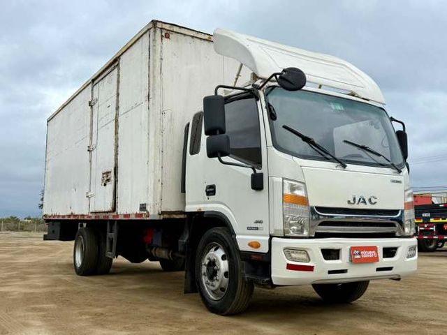 2015 Camión JAC Urban 1120K – Furgón Carga General, 8000 kg, 100% Operativo