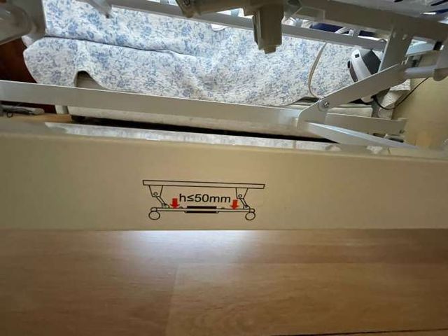 Catre Clínico Eléctrico- Poco Uso