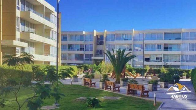 SE VENDE AMPLIO DEPARTAMENTO 4 EQUINAS PLAYA (9679)