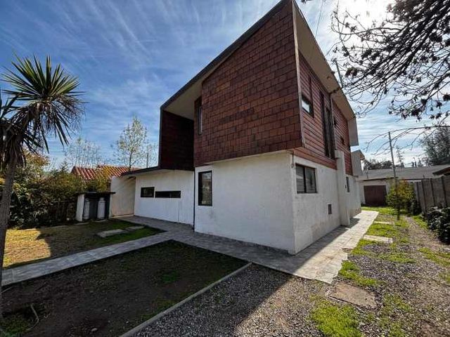 Se Vende Hermosa Casa en Condominio, Loteo Las Vizcachas, Puente Alto