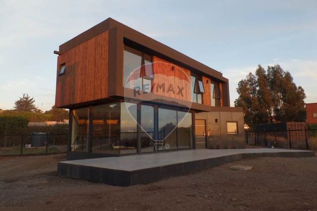 Casa nueva con vista única al aconcagua