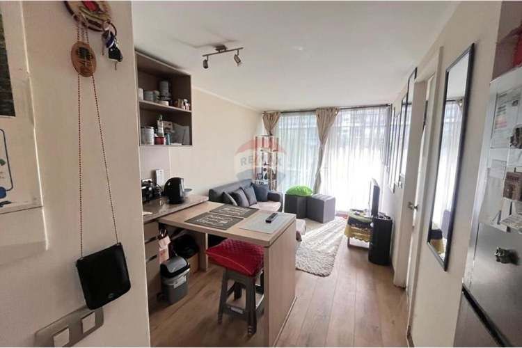 Depto. en macul, 1d, metro las torres, 1er piso