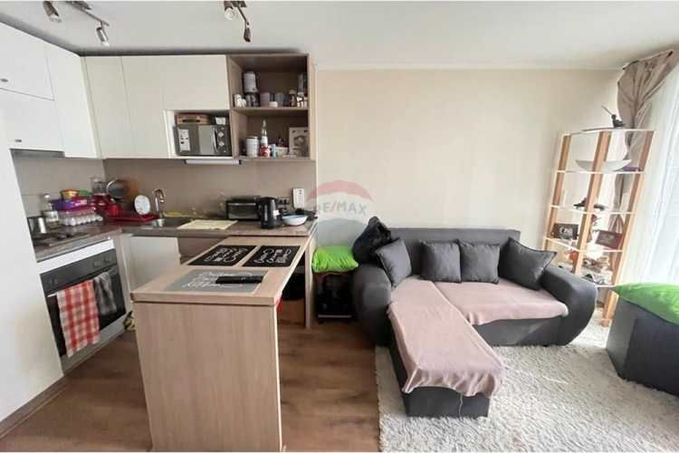 Depto. en macul, 1d, metro las torres, 1er piso