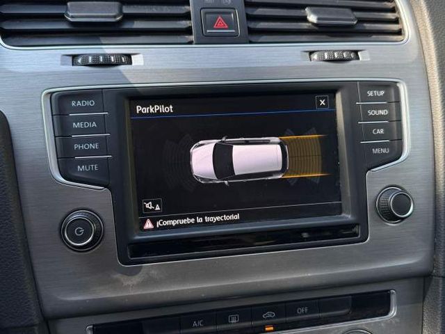 VOLKSWAGEN GOLF  2017