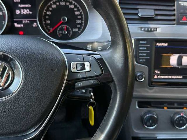 VOLKSWAGEN GOLF  2017