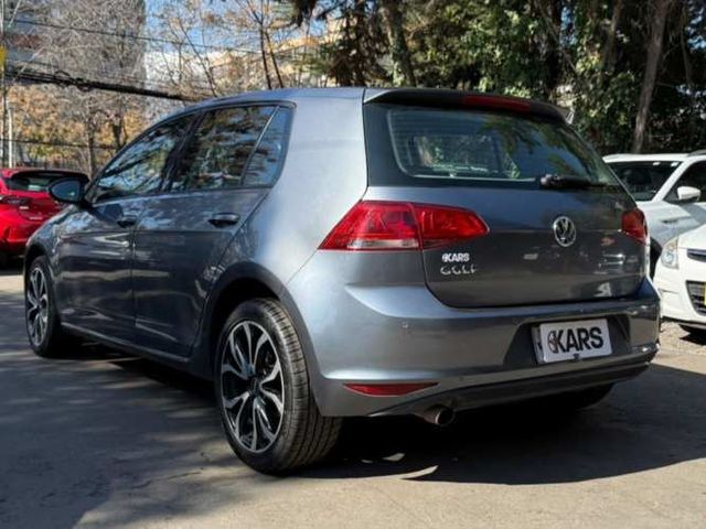 VOLKSWAGEN GOLF  2017