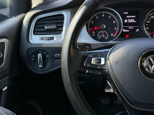 VOLKSWAGEN GOLF  2017