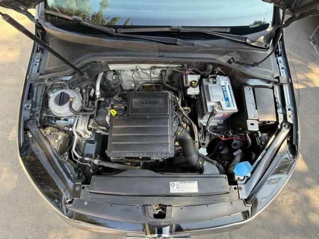 VOLKSWAGEN GOLF  2017