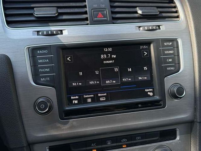 VOLKSWAGEN GOLF  2017