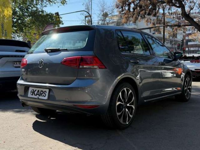VOLKSWAGEN GOLF  2017