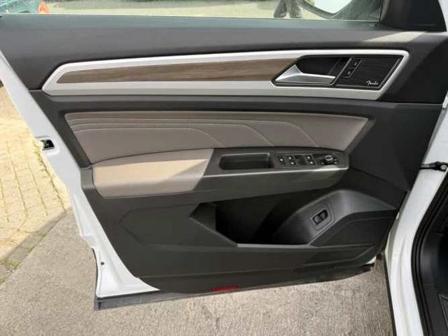 VOLKSWAGEN ATLAS 2024