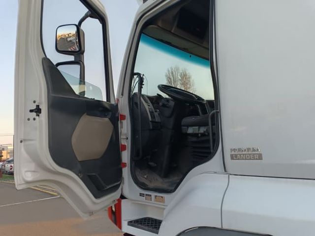 Camión Tracto Renault Premum Lander 440