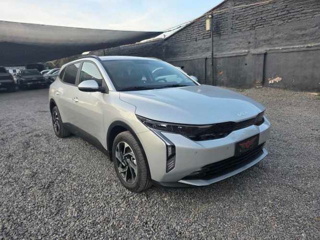 Kia k3 hatback año 2025 full en prenda
