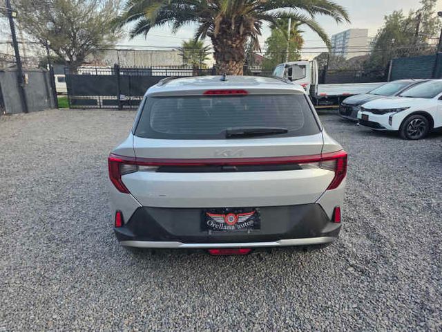 Kia k3 hatback año 2025 full en prenda